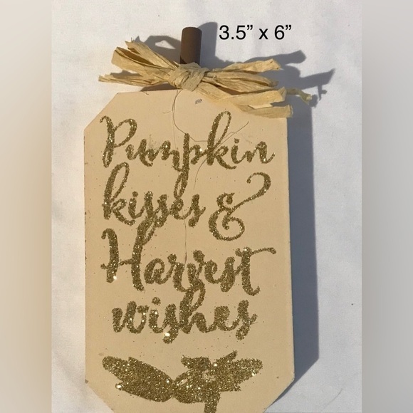 “PUMPKIN KISSES AND HARVEST WISHES” WOOD DECOR - Picture 1 of 5